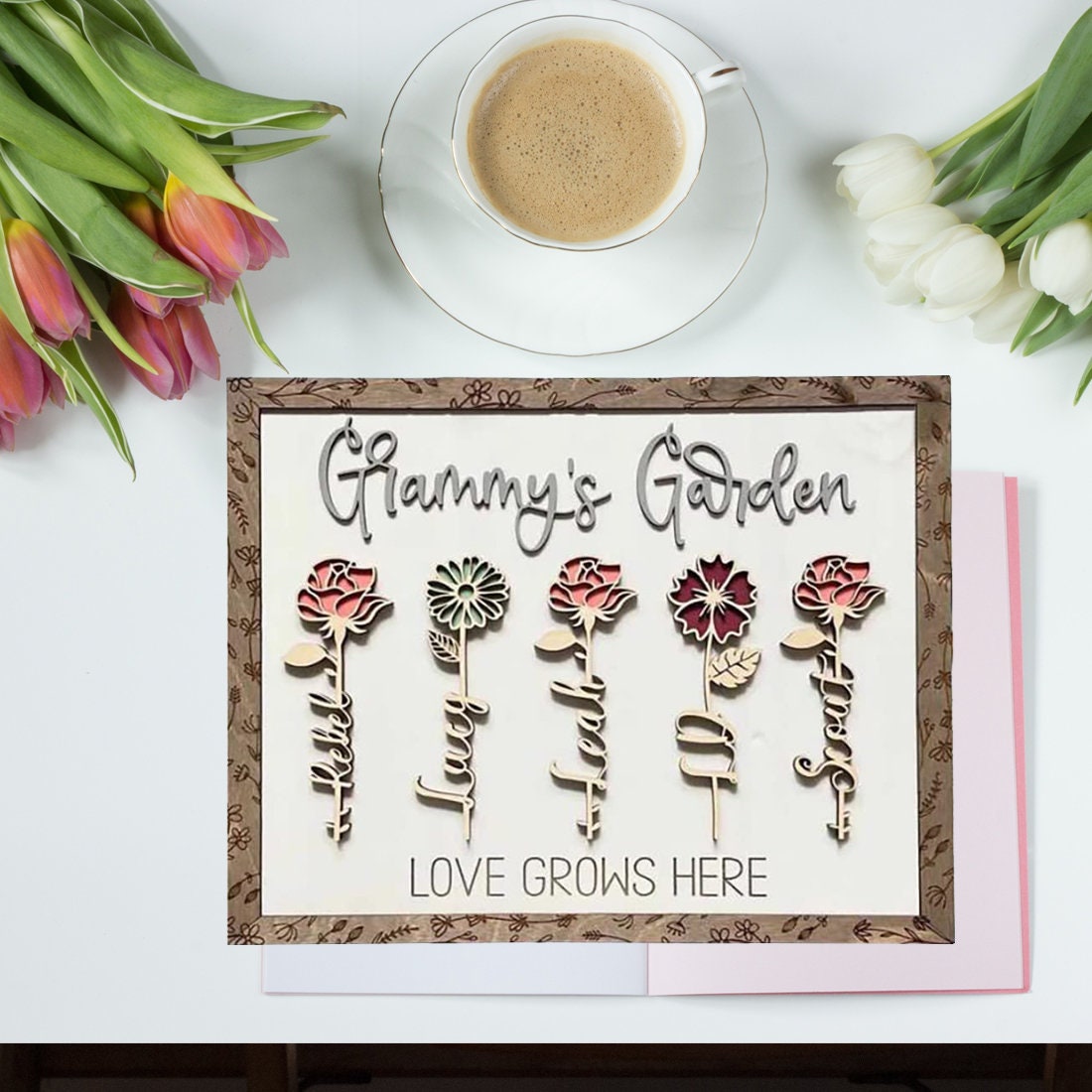 Personalisiertes Geburtsblumenschild aus Holz als Geschenk