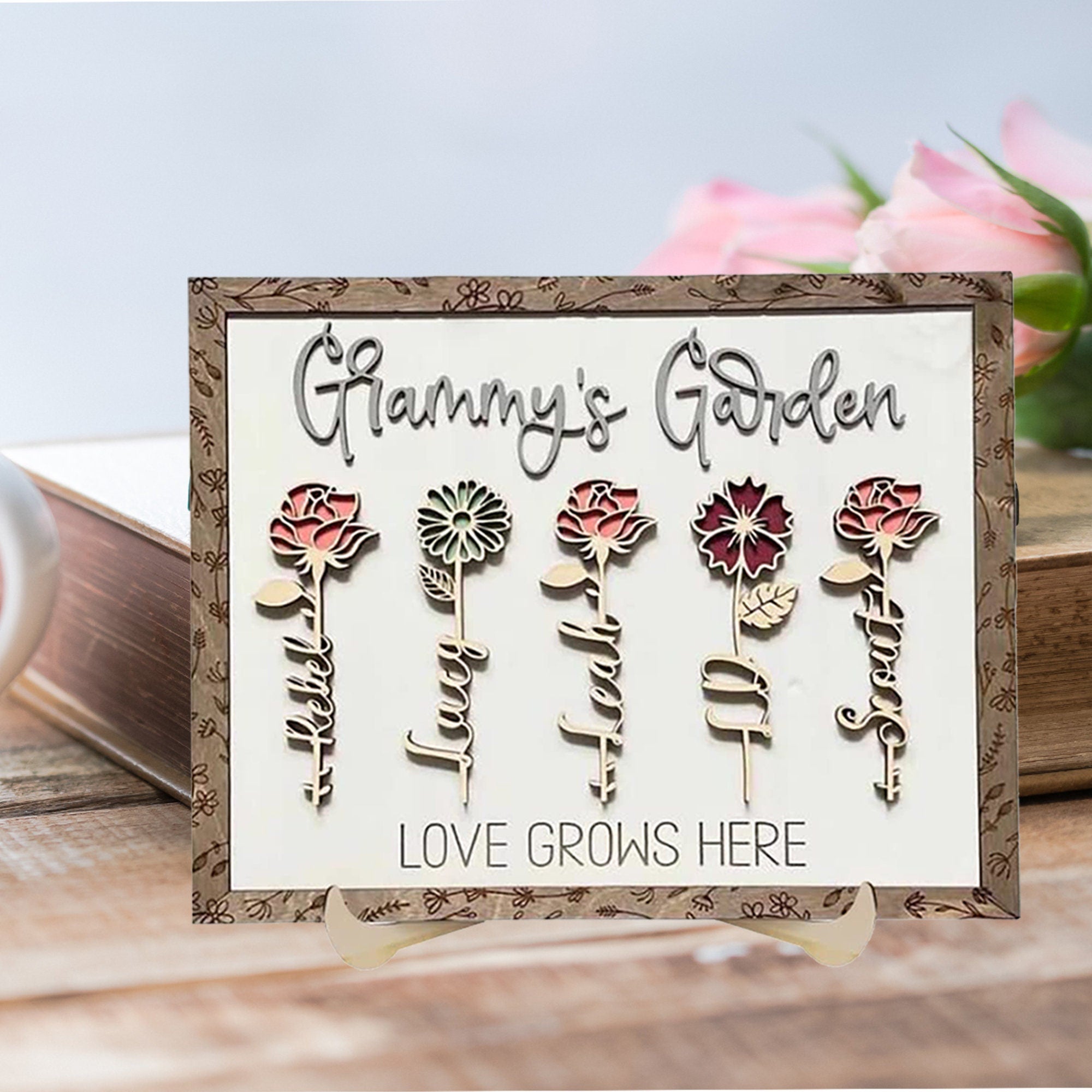Personalisiertes Geburtsblumenschild aus Holz als Geschenk
